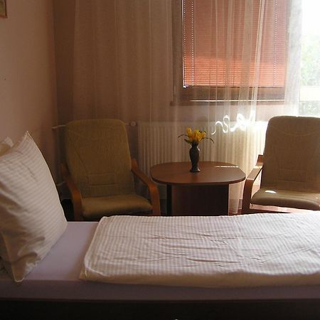 Hotel Slnecny Dvor Michalovce Pokój zdjęcie
