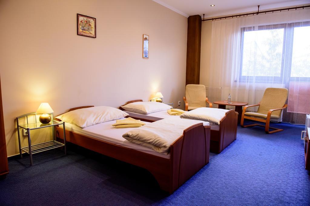 Hotel Slnecny Dvor Michalovce Pokój zdjęcie