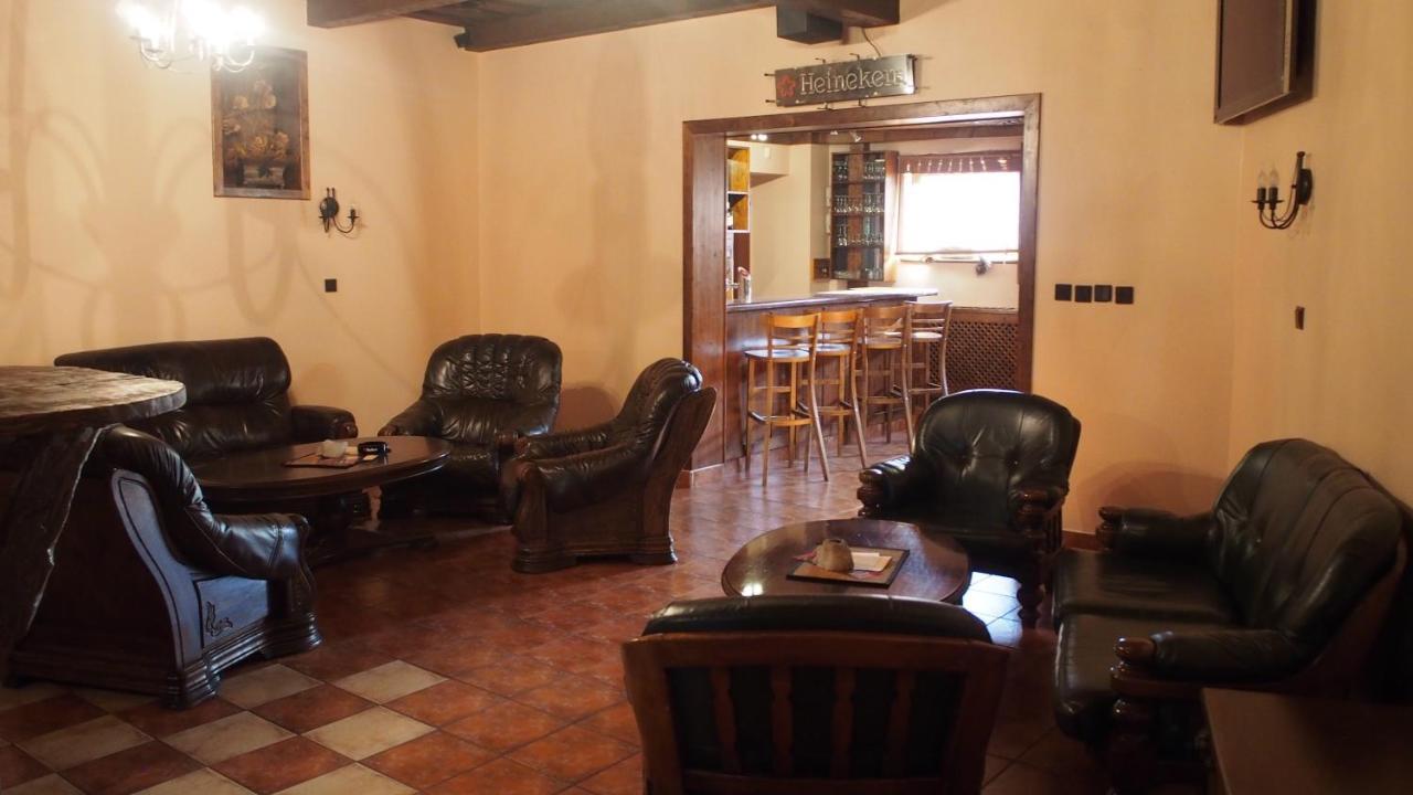 Hotel Slnecny Dvor Michalovce Zewnętrze zdjęcie